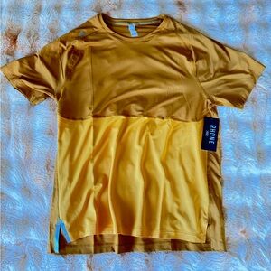 NWT Rhône High Mile Workout T Shirt - Large